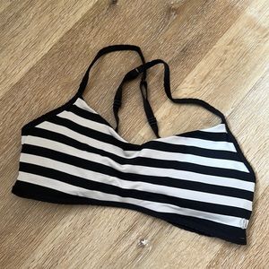 Lululemon Black White Crisscross Back Sports Bra Removable Padding Women’s SZ: 6